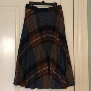 Vintage plaid academia circle midi skirt.